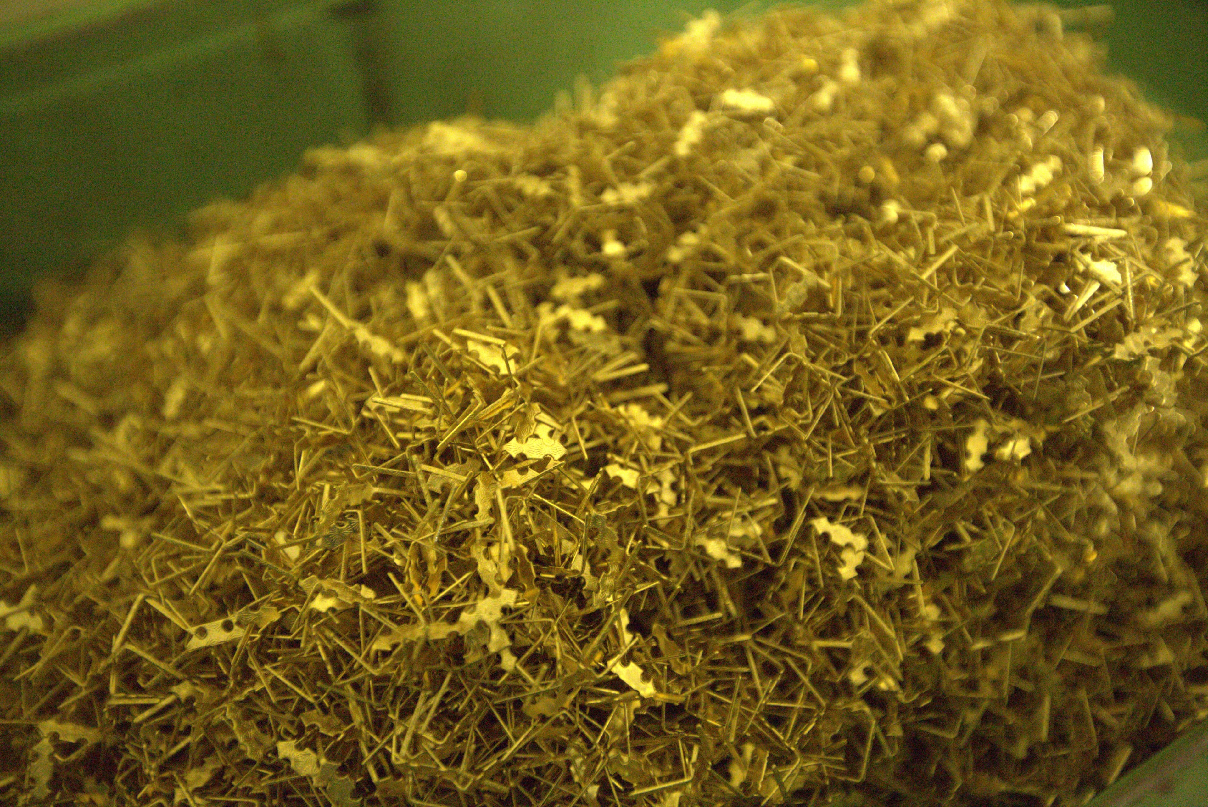 Spojovací materiály - 5 Spojovací materiál kramle motýl.jpg
